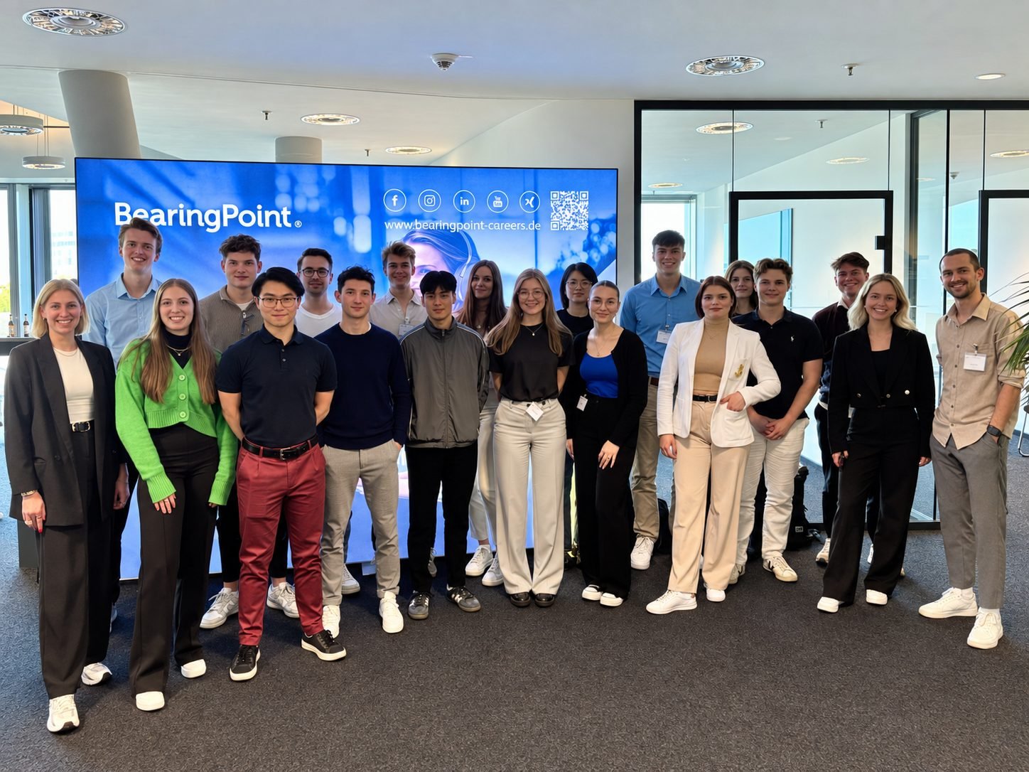 180DC Frankfurt members with their hosts at a BearingPoint event